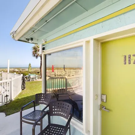 Villa Unit 117 Direct Oceanfront Views 2Br Heated Pool